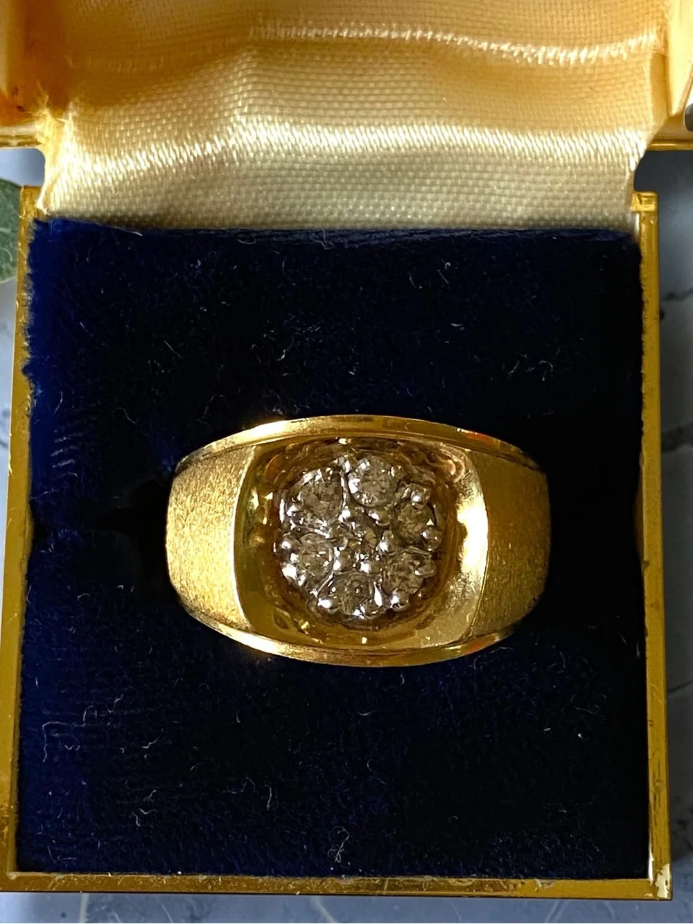MENS Vintage 14k Yellow Gold Seven DIAMOND CLUSTER Statement Ring Size 10.25